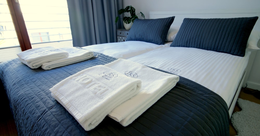 IRS ROYAL APARTMENTS - IRS Neptun Park 11/50
