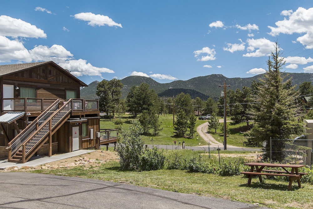 Coyote Mountain Lodge 42/50