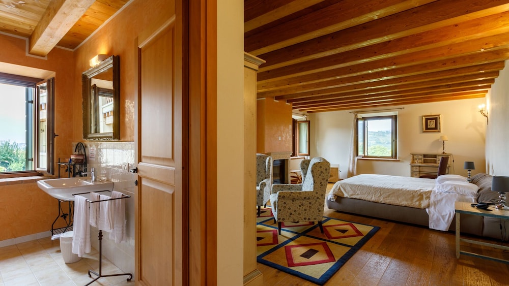 La Fonte Degli Dei Wine Relais - Adults Only 12/50
