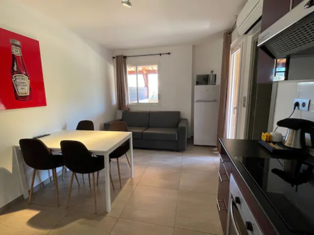 HOTEL L'ESCALE COTE PORT 26/42