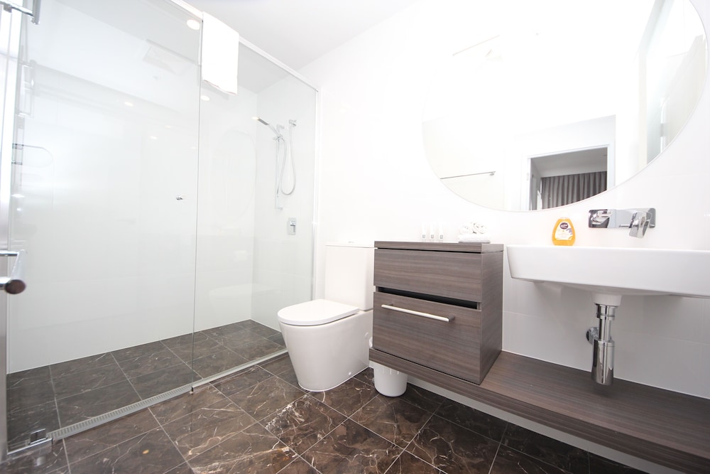 Qube Broadbeach 50/50