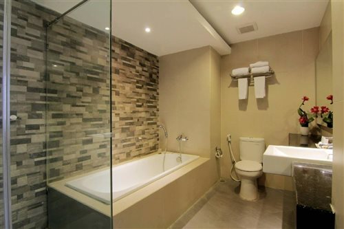 Executive, Suite
