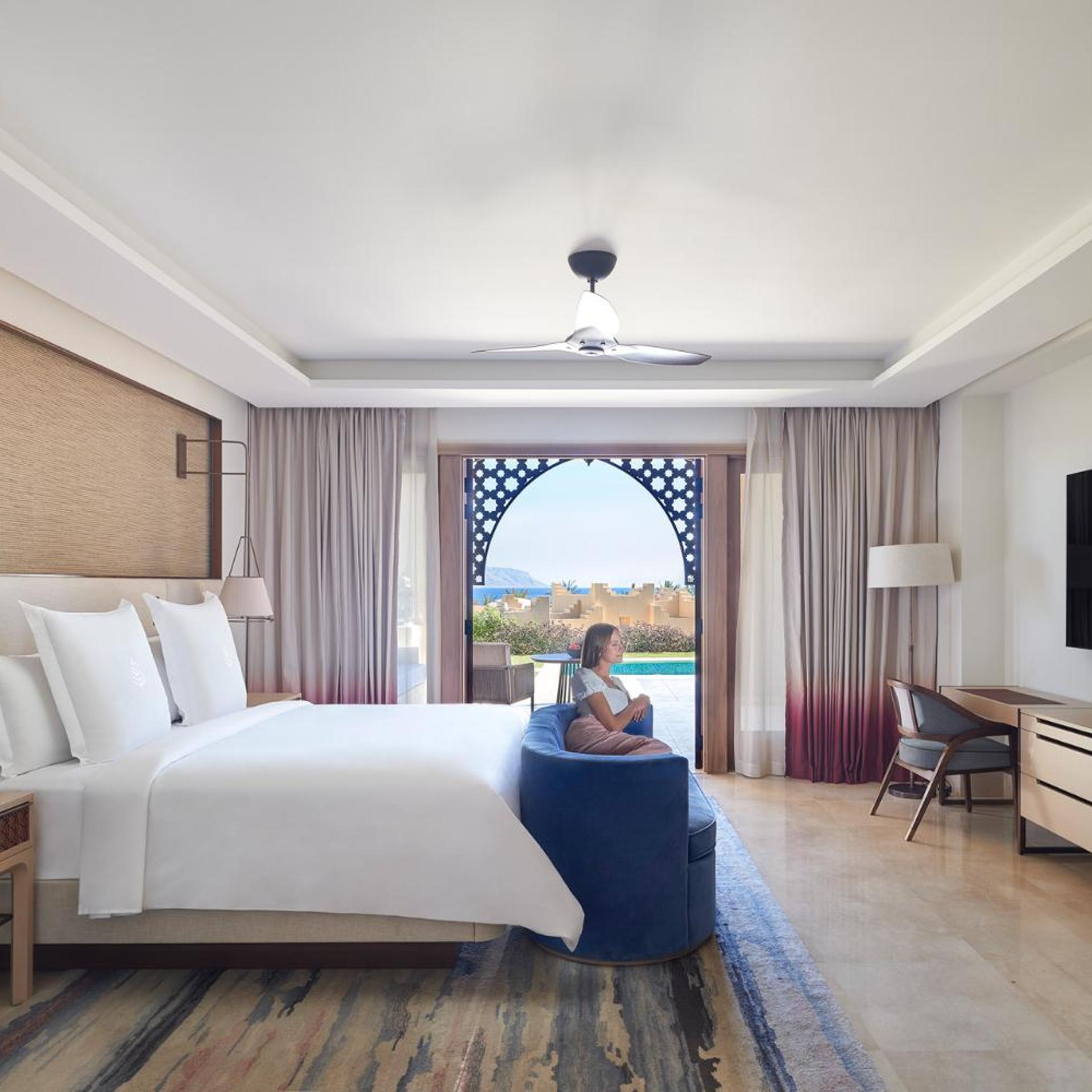 Four Seasons, Suite, King Bed