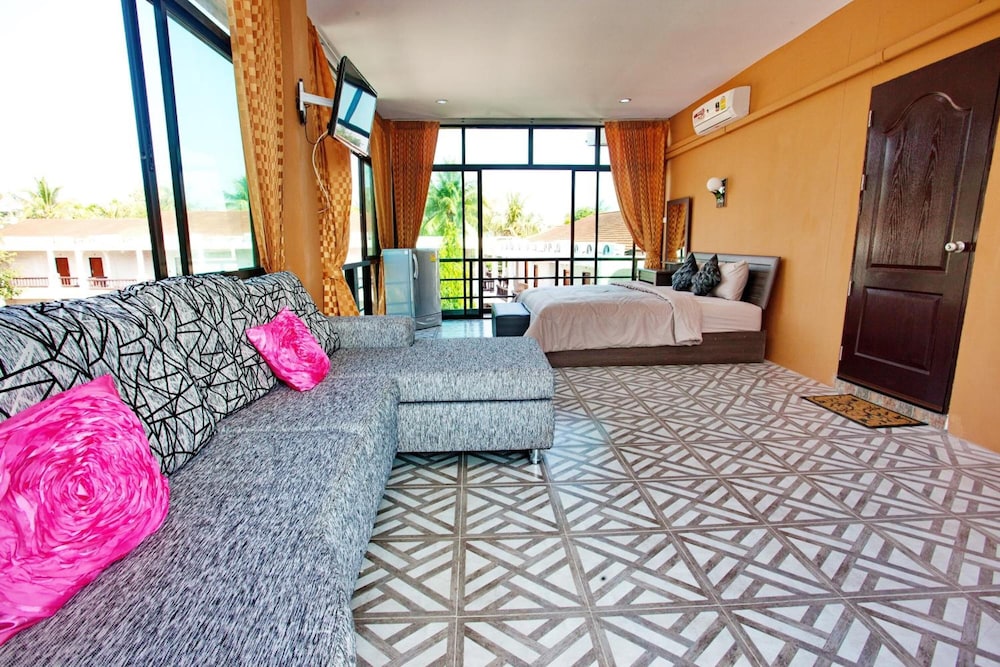 Sea Breeze Guest House 54/73