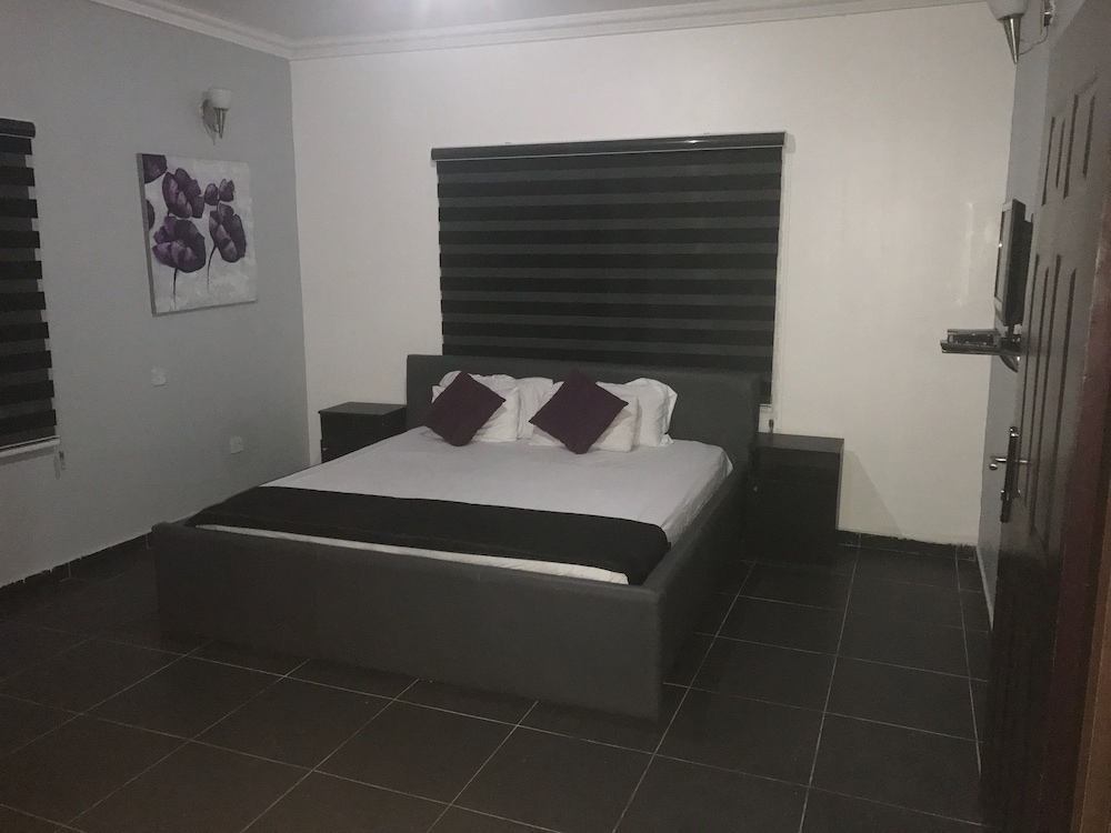 Grand Condo photo3