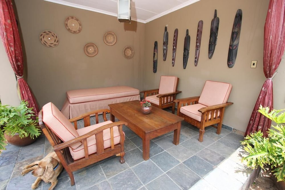 African Roots Guest House 33/50