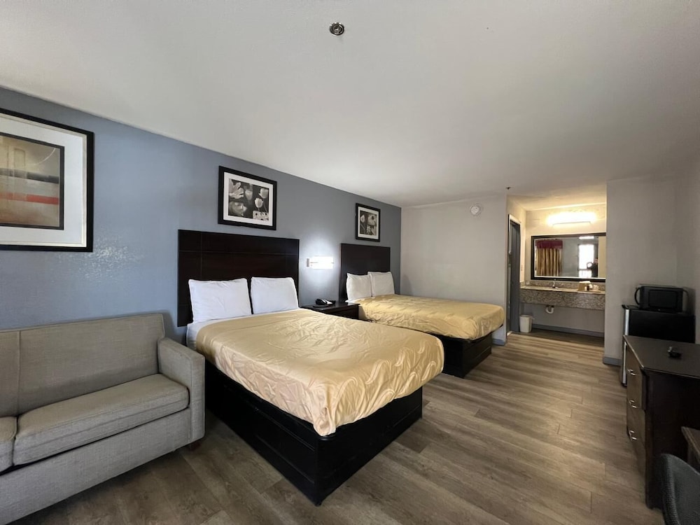2 Full Bed Smoking