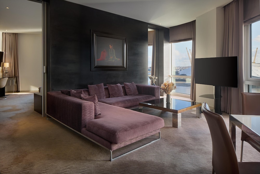 Radisson Blu Hotel, London Canary Wharf East 55/74