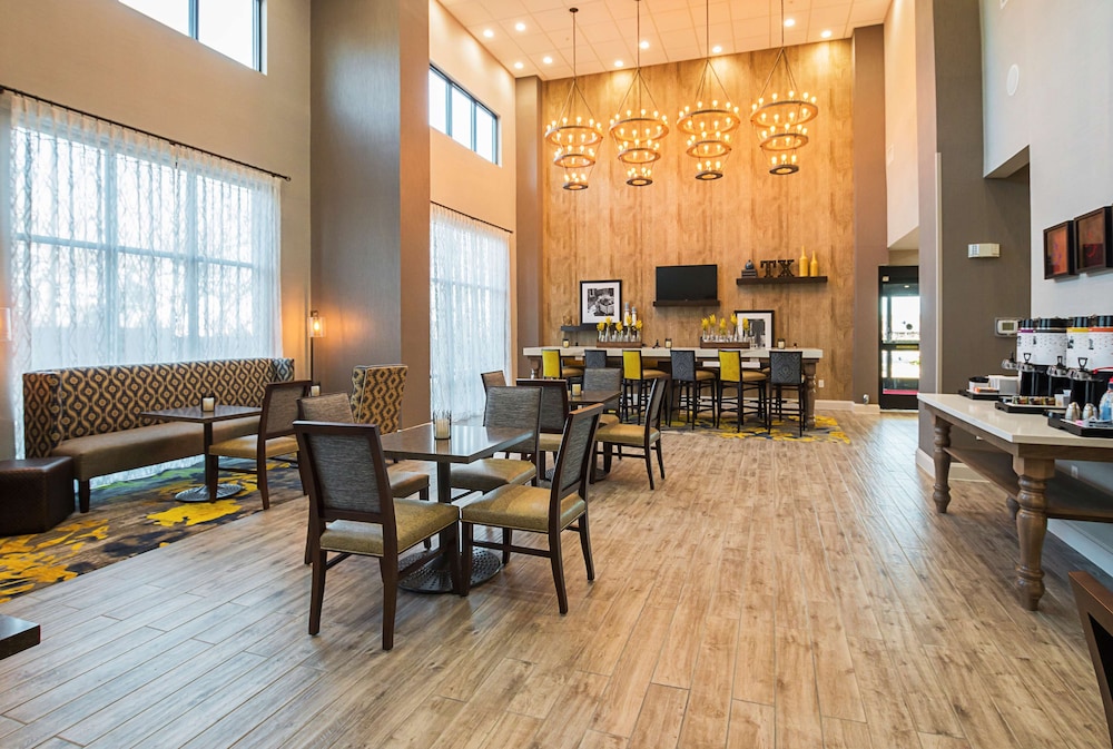 Hampton Inn & Suites Colleyville DFW Airport West 43/50