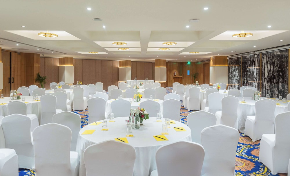 GOLDEN TULIP JAIPUR 42/50