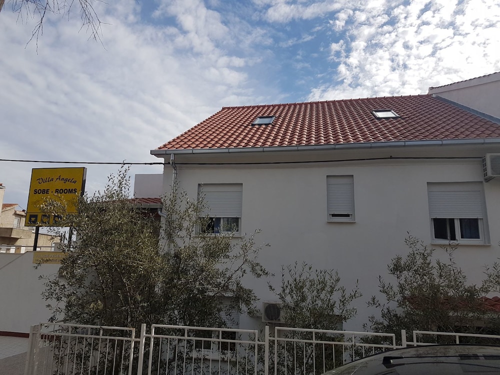 Villa Angela 9/80