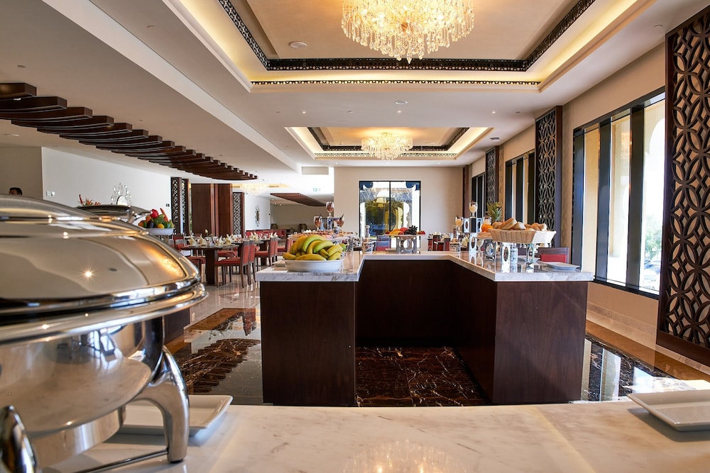 Carlton Dubai Creek 15/21