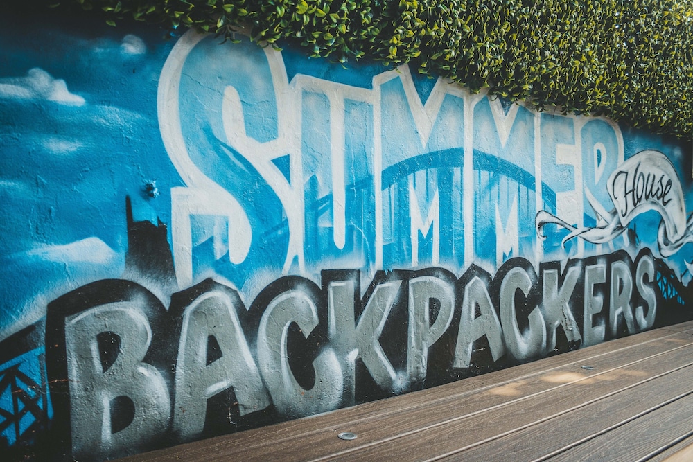 Summer House Backpackers 26/28