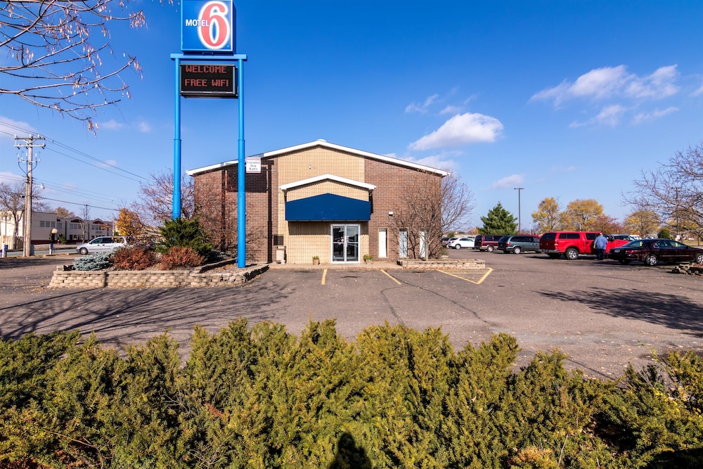Motel6 Eau Claire, WI 35/49