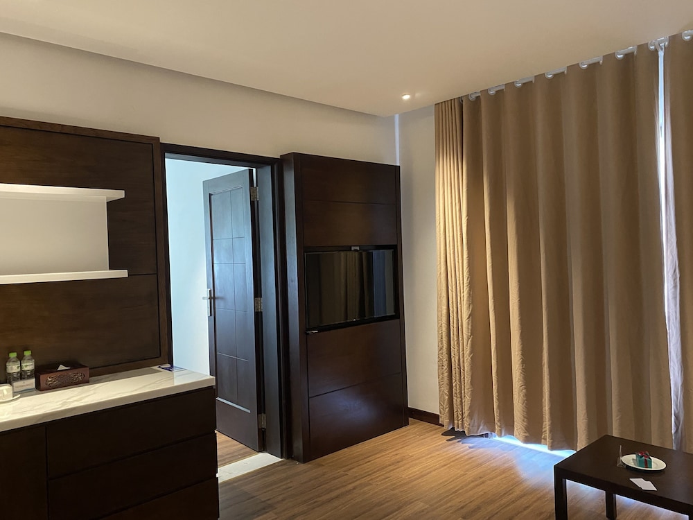 Hoang Ngoc Beach Resort 48/87