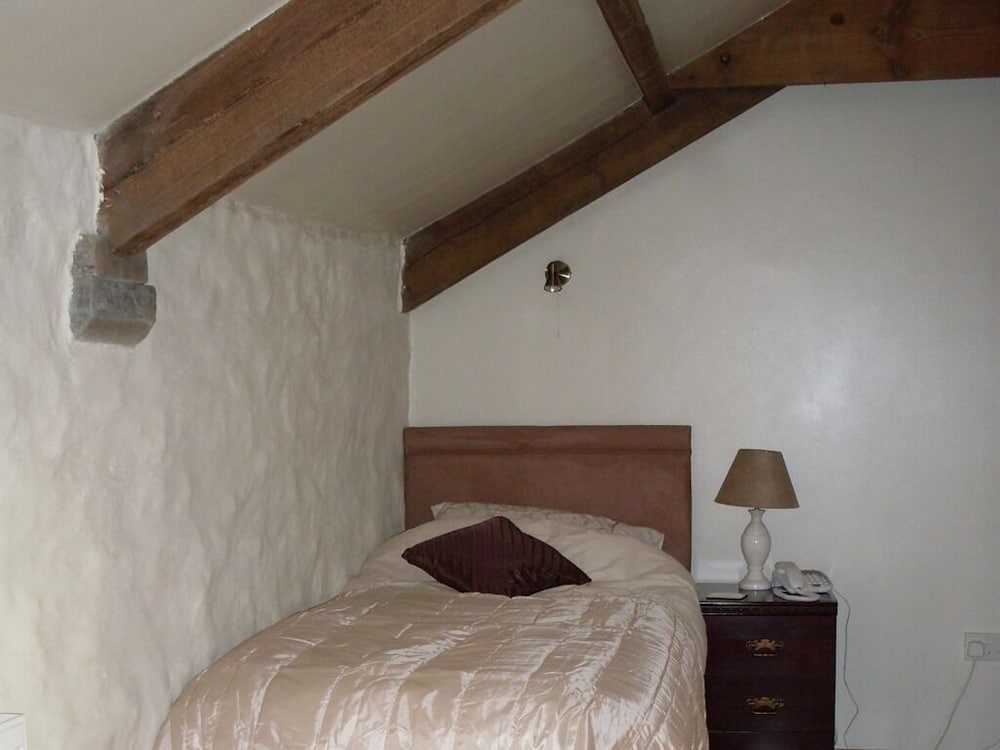 The Barn B and B 17/49