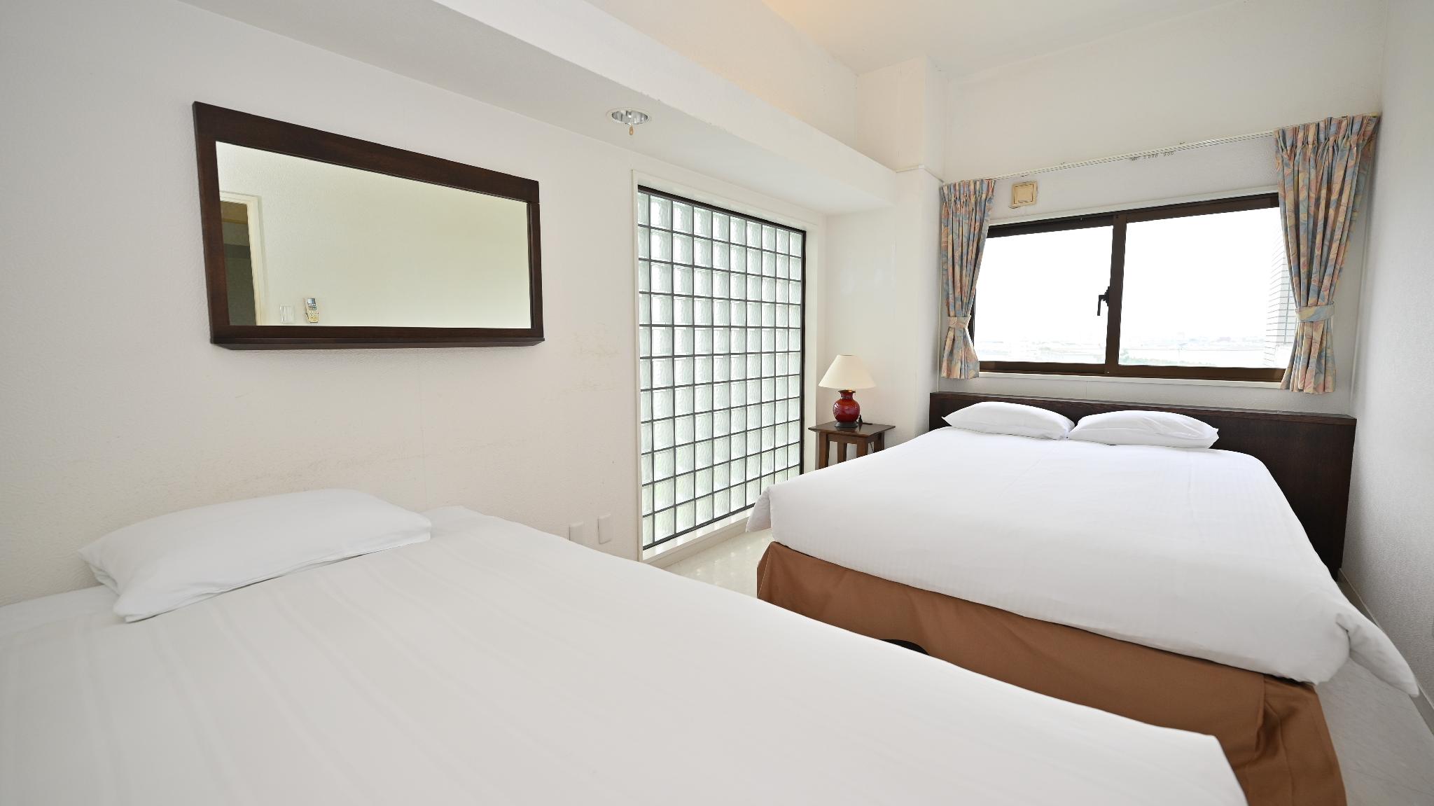 Standard, Twin Beds, Ocean View, Night View, Balcony