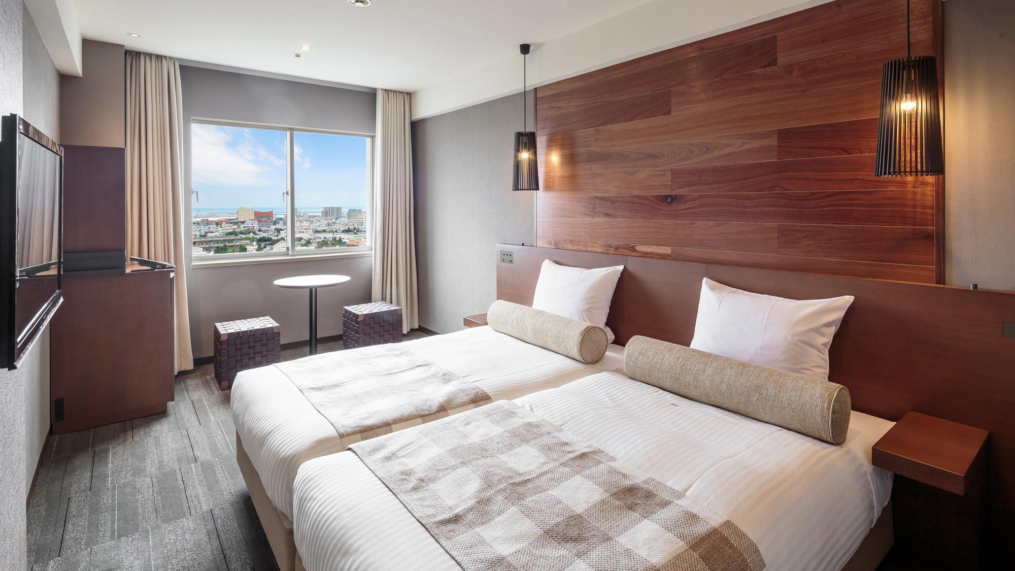 Casual, Twin Beds, Ocean View, Night View