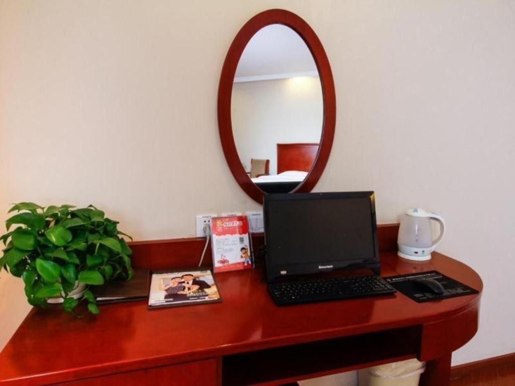 GreenTree Inn Langfang Guangyang District Guangyang Avenue North Yongxing Road Express Hotel 38/50