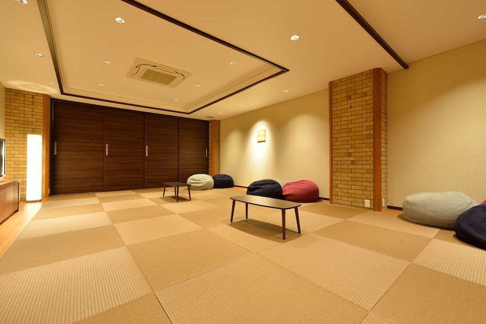 Hakone Kogen Hotel 12/26