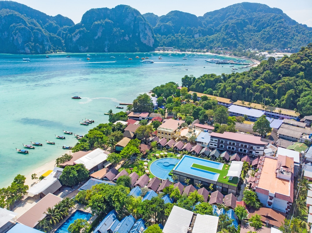 Phi Phi Andaman Legacy Resort 5/74