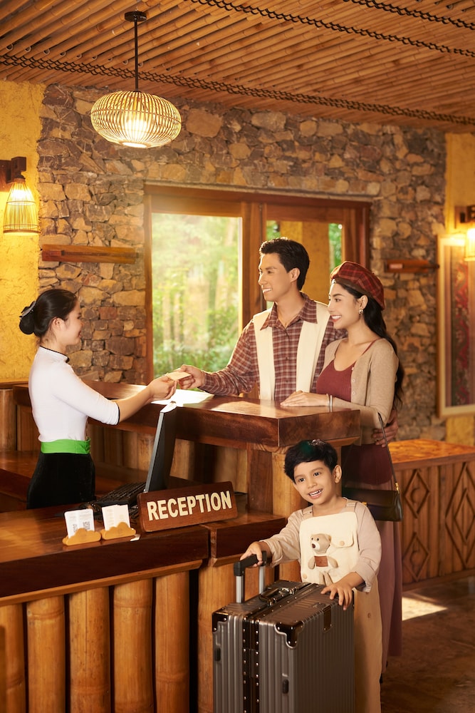Mai Chau Hideaway Lake Resort 34/72
