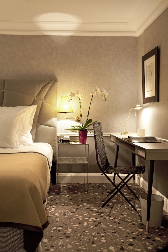 Hotel Therese 49/69