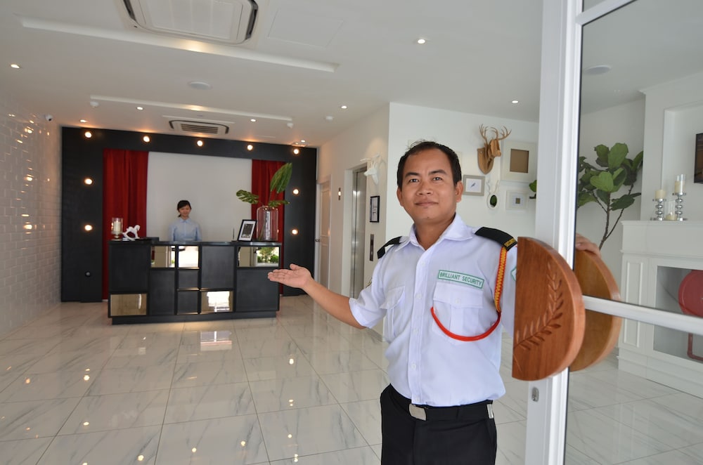 Havona Boutique Hotel at Mount Austin 4/48