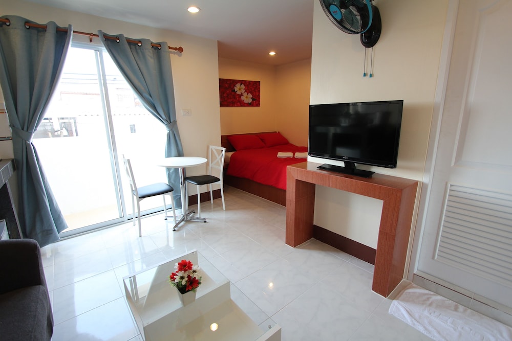 Walking Street Guest House 37/47