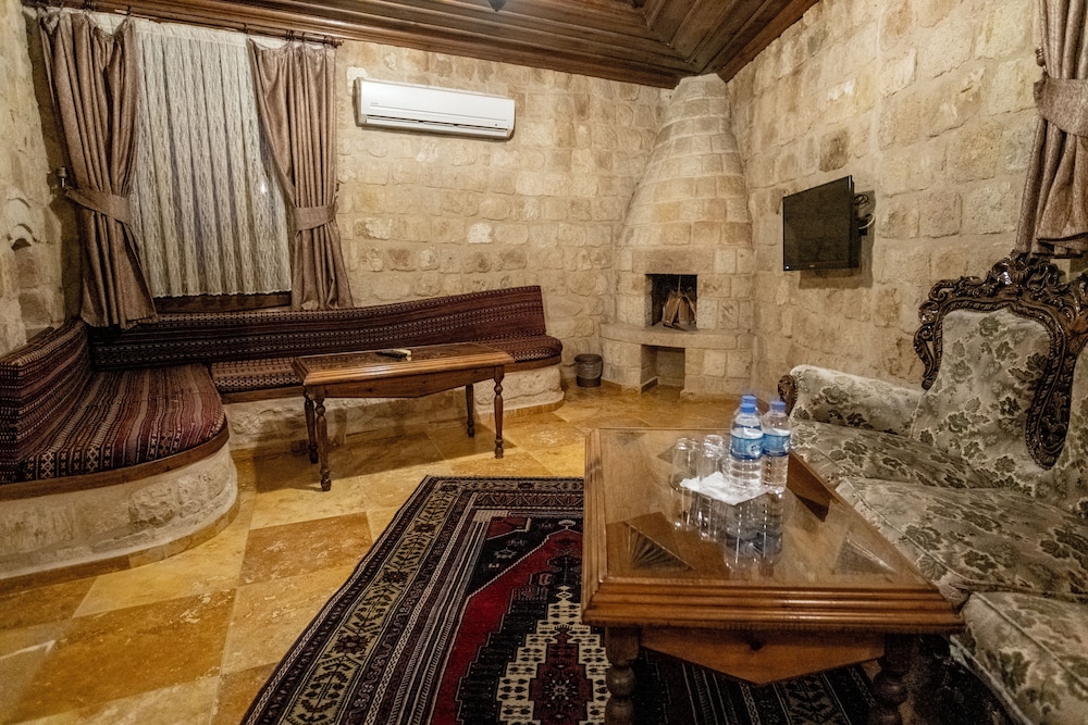 Kemerhan Hotel & Cave Suites 35/50