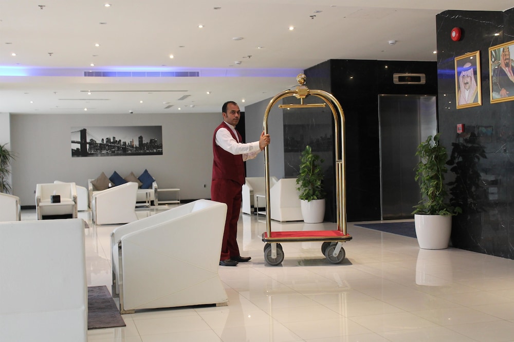فندق جولدن توليب للأجنحة الفندقية(Golden Tulip Al Khobar Suite Hotel) 12/52