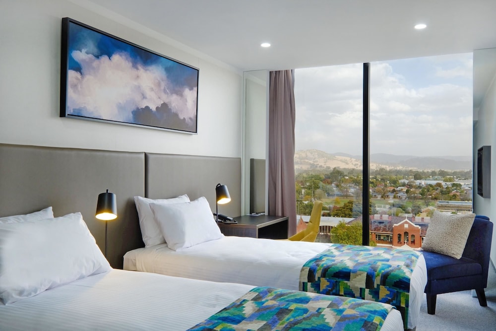 Mantra Albury Hotel 17/70