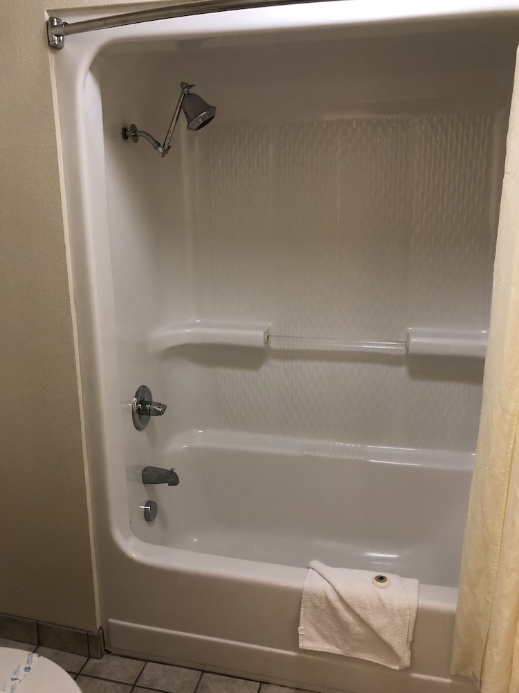 Cloverdale Wine Country Inn and Suites 47/47