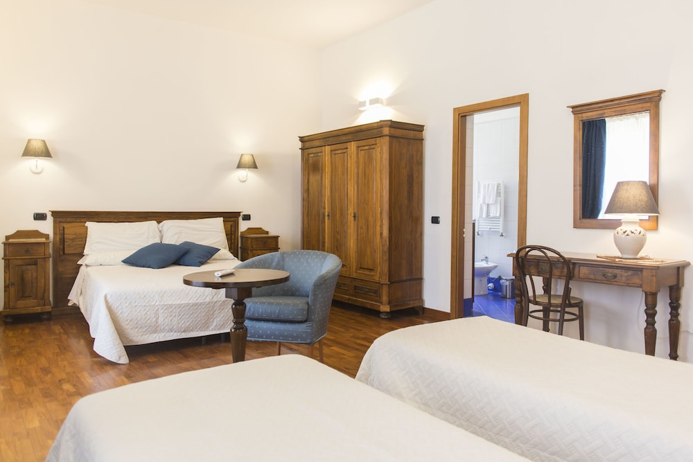 Hotel La Piazzetta 3/50