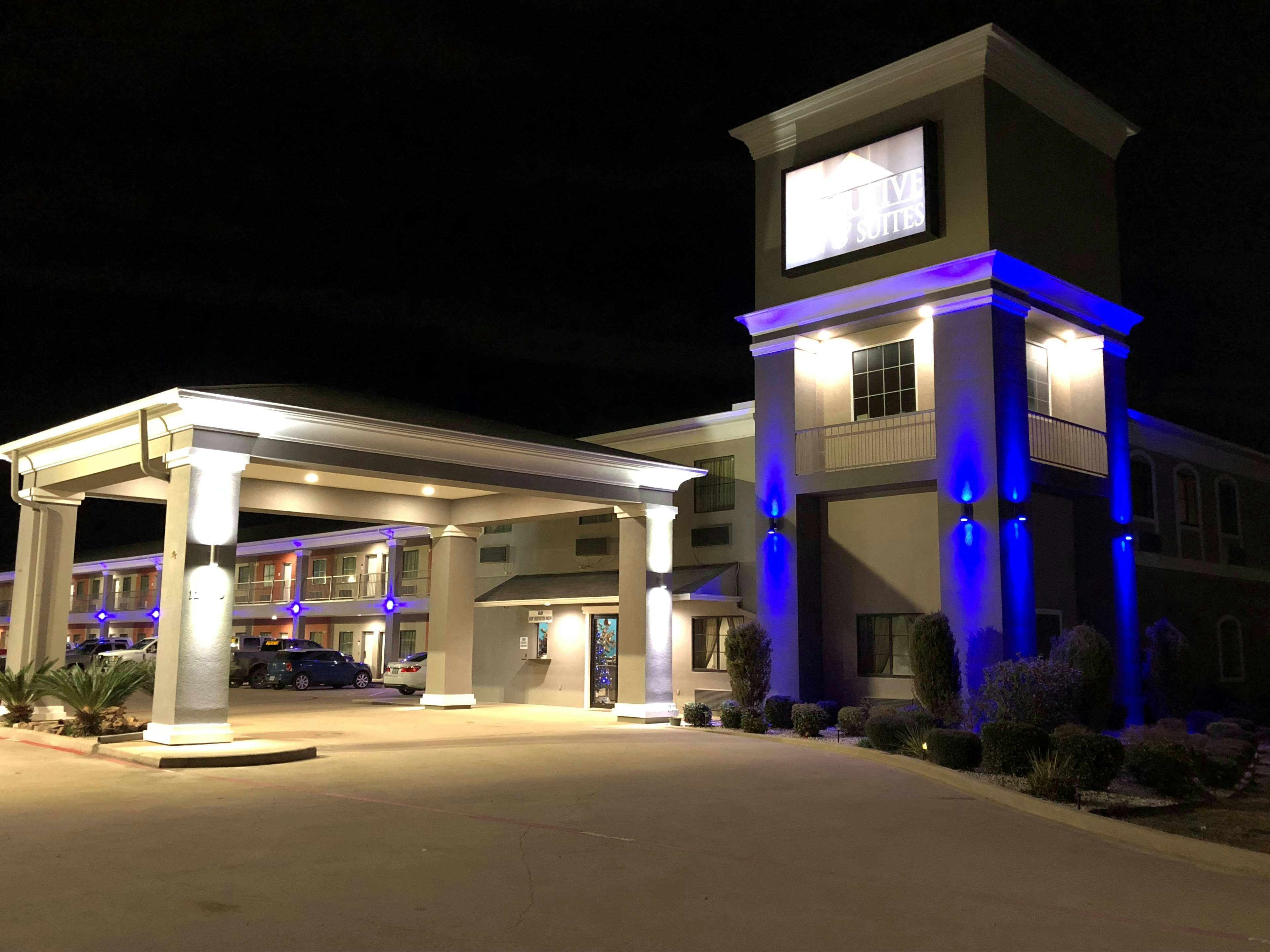 Executive Inn And Suites Joaquin 2/33