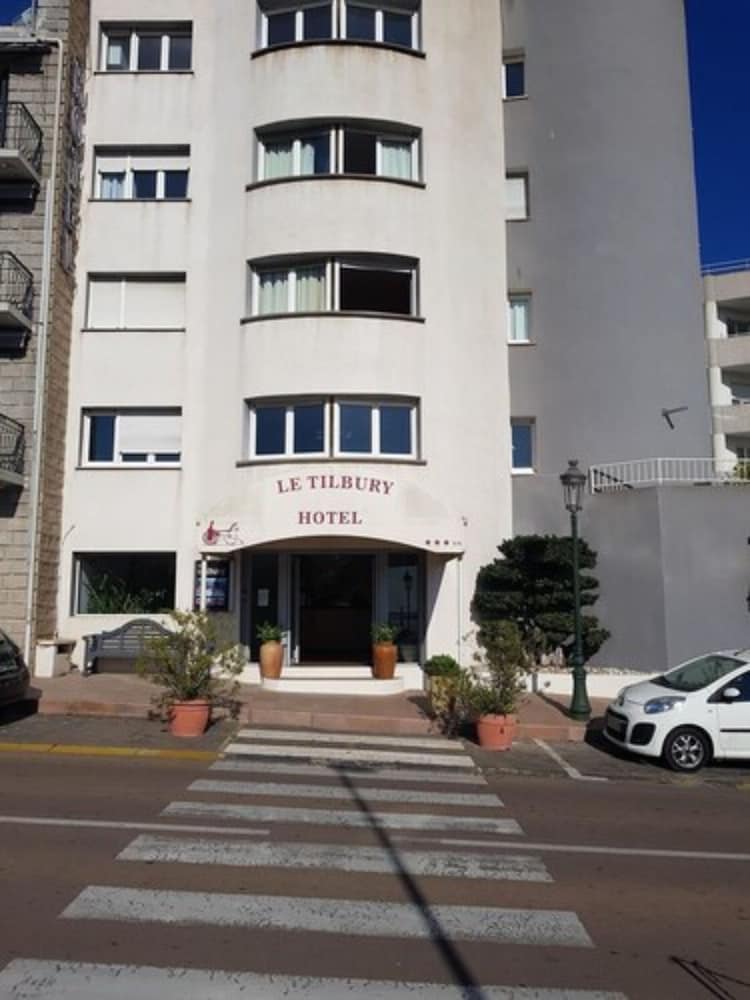 LE TILBURY 9/71