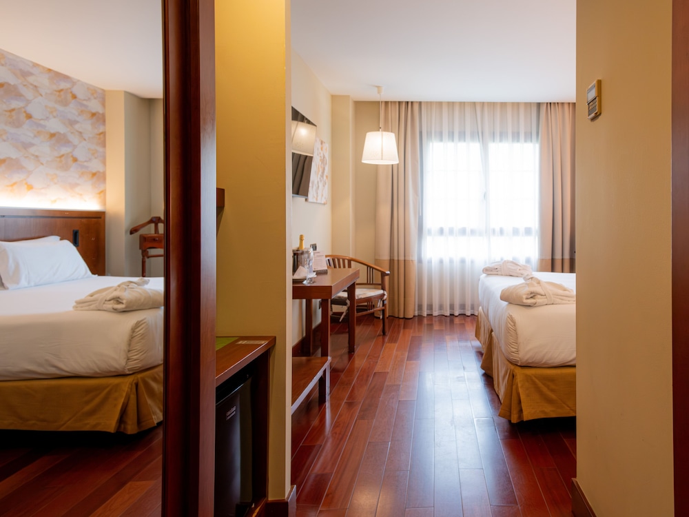 Hotel & Spa Monasterio de Boltana 12/40