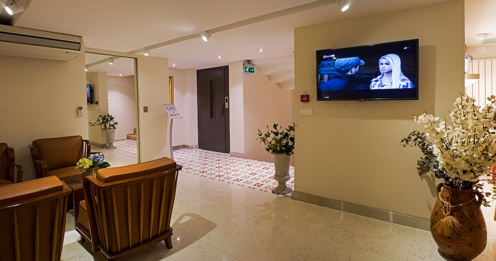 Wame Suite Hotel 11/85