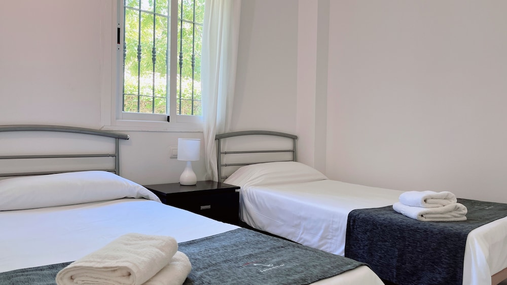 3 Bedrooms, Superior, Apartment, 1 Double and 4 Single Beds