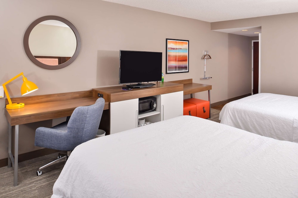 Hampton Inn Statesville 14/72