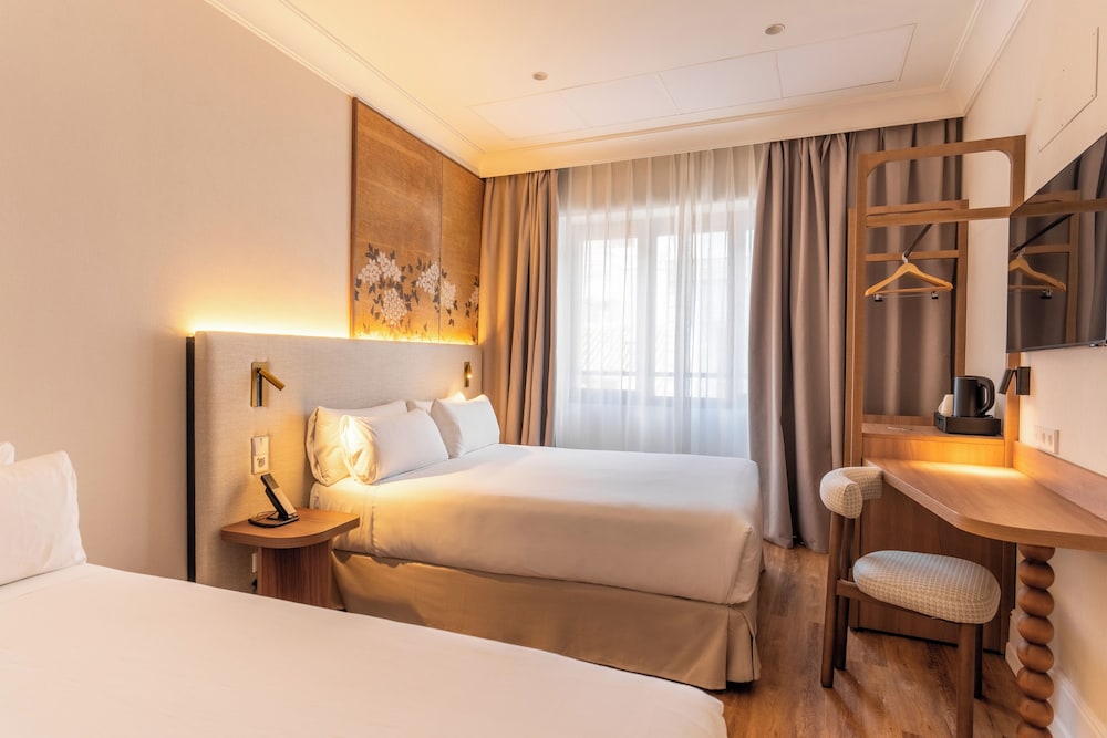 غرفة ثلاثية، Petit Palace Cliper Gran Via 6/10