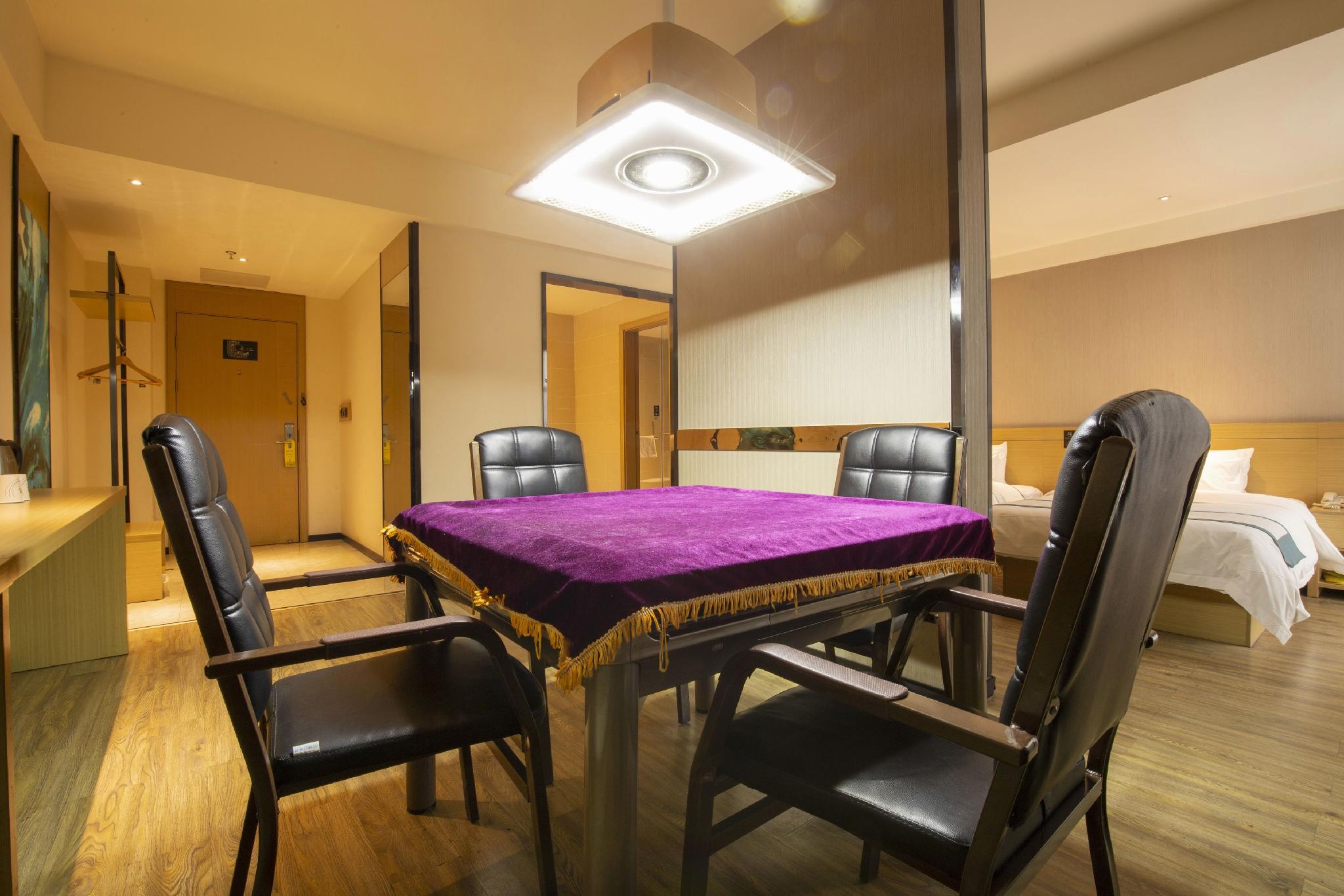 City Comfort Inn Xiantao First Middle School 45/52