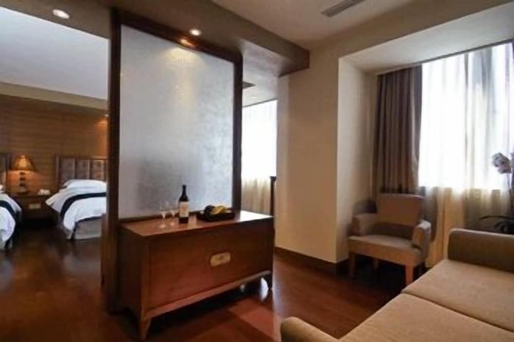 Cedarwood Villa 45/46