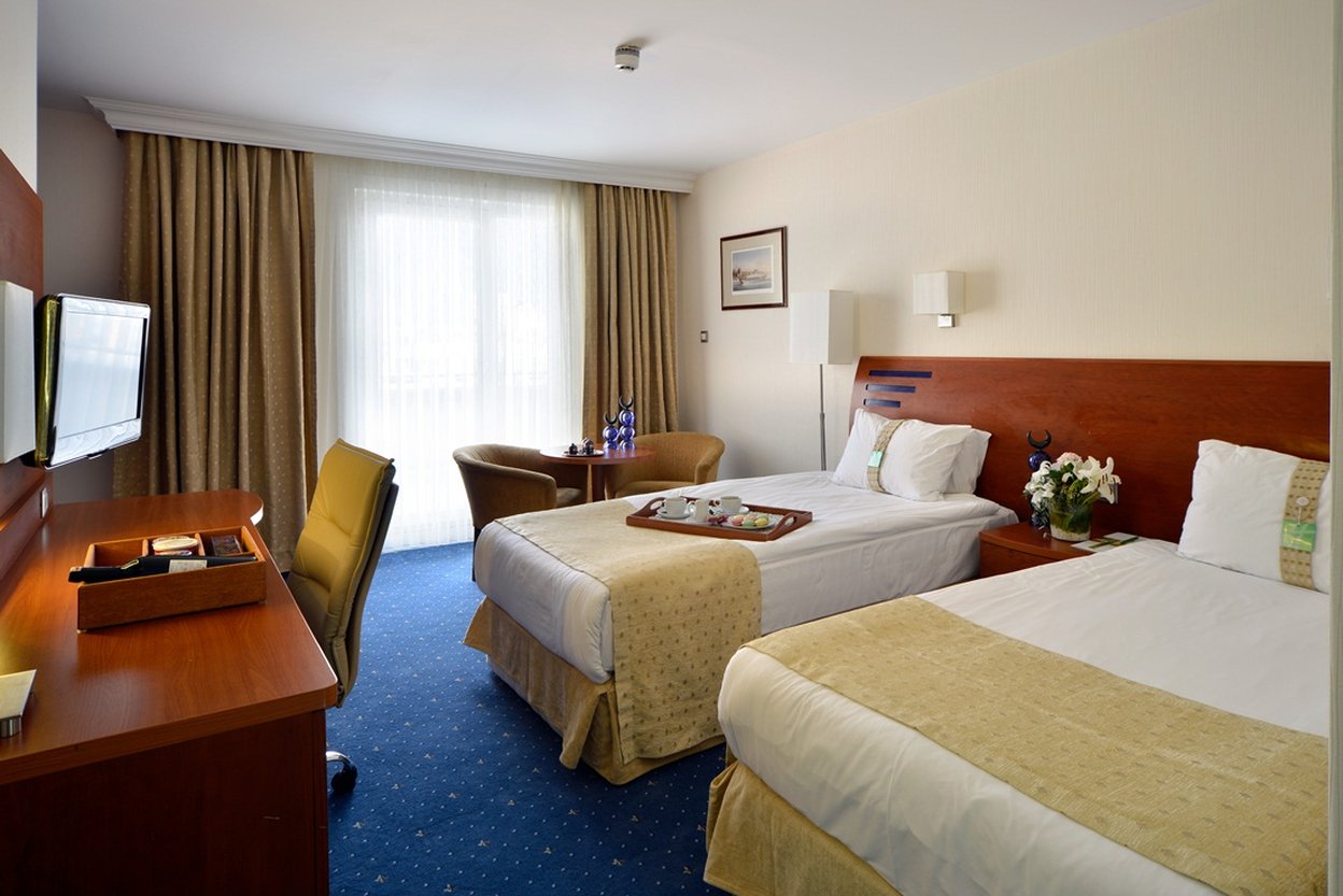 Holiday Inn Istanbul City 23/77