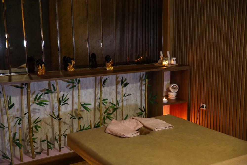 The Hera Platinum Hotel 41/50