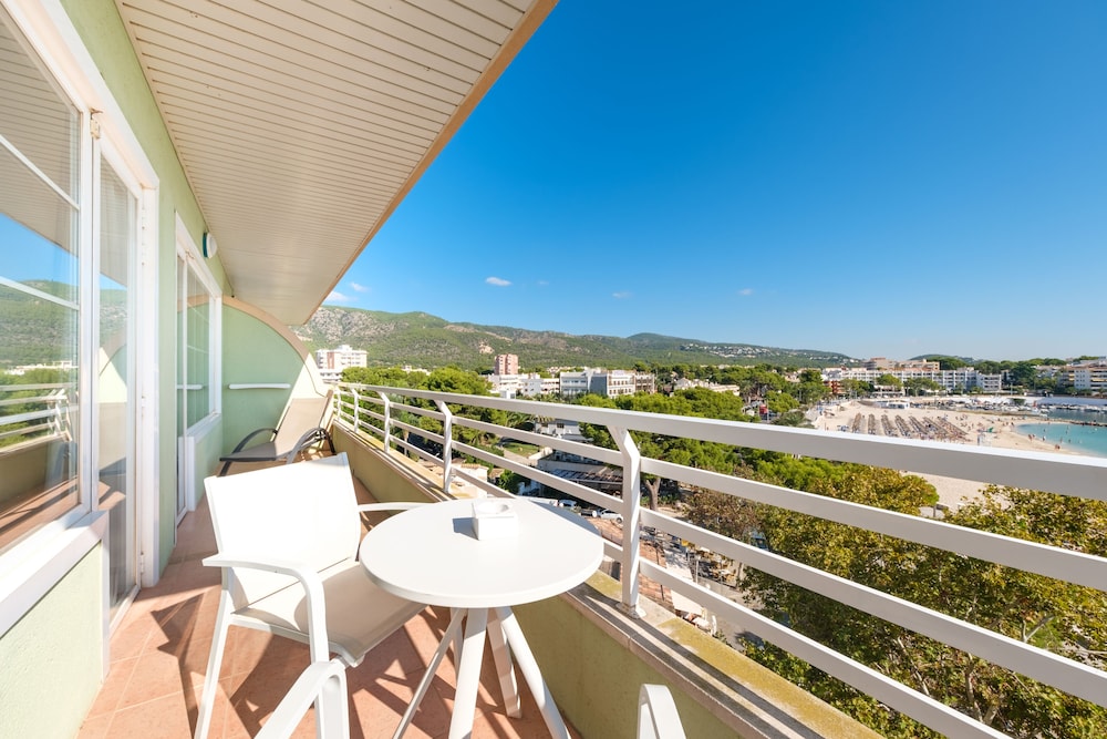 Agua Beach Hotel - Adults Only 4/66