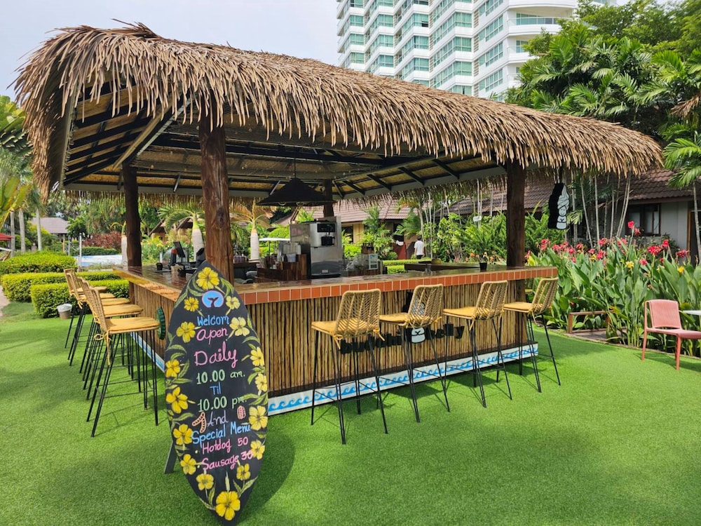 Botany Beach Resort 61/73