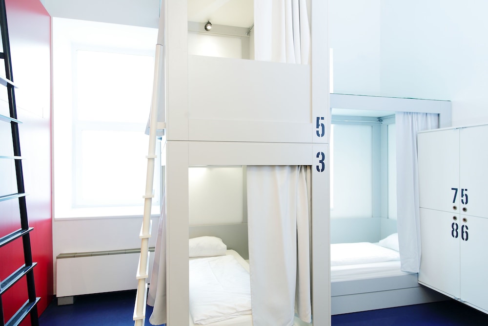 Maverick City Lodge Hostel 16/60