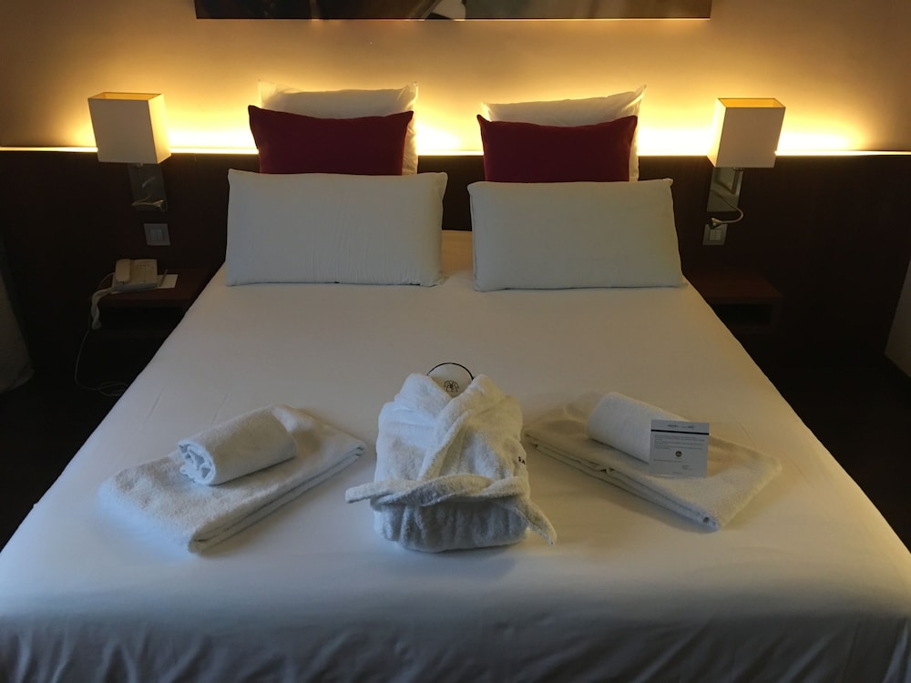 MERCURE PERPIGNAN CENTRE 66/68
