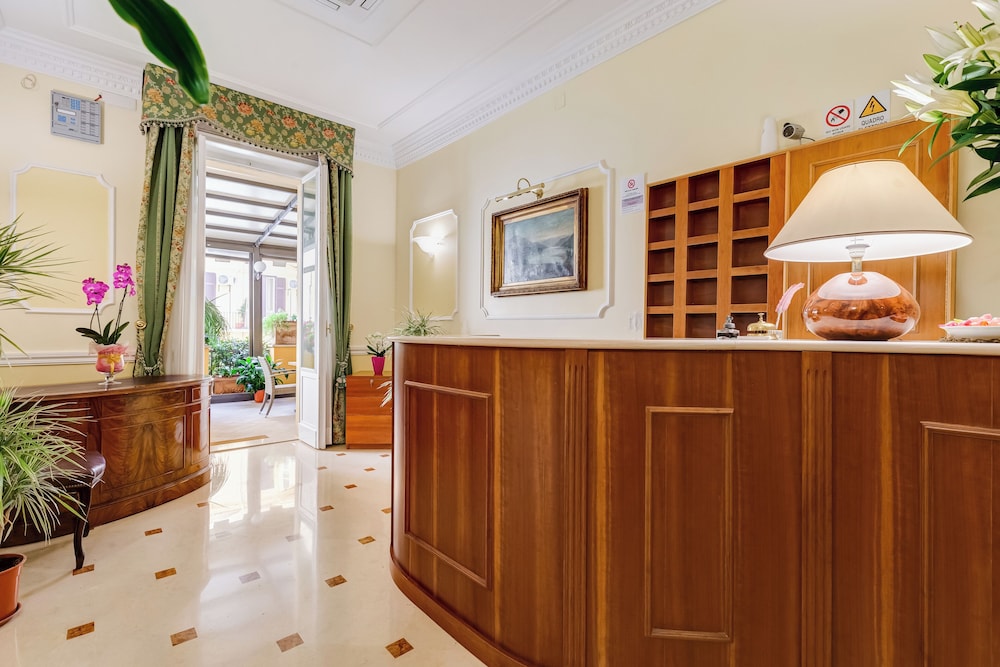 Hotel Cellini 4/61